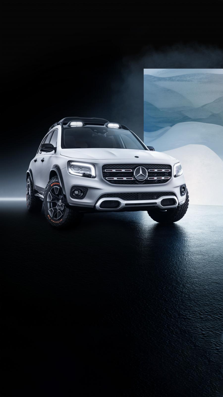  Mercedes-Benz Concept GLB 2019 года  (фото 23 из 24)